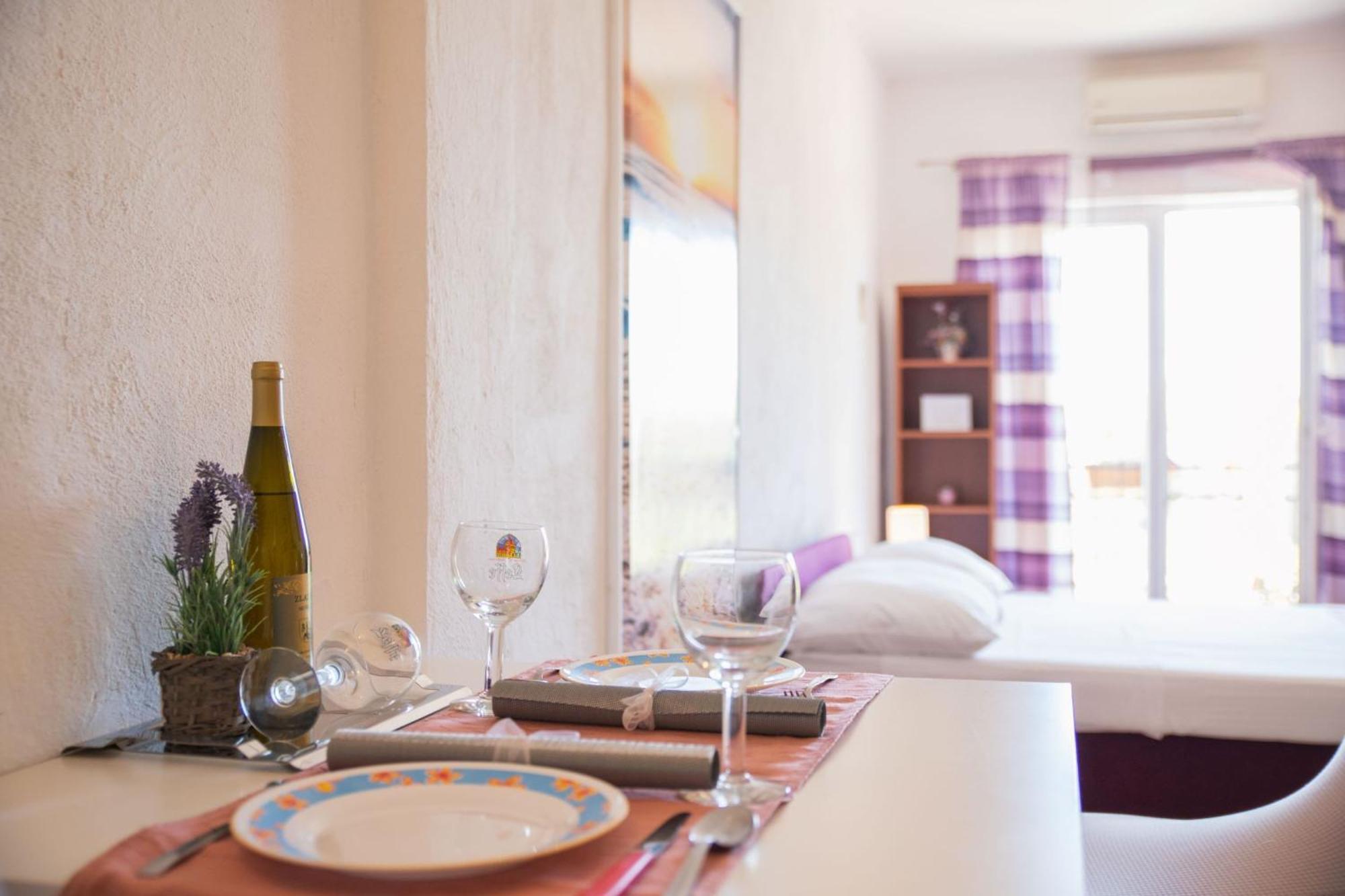 Apartment Livaja Kaštel Novi Quarto foto